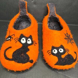 Handmade Wool Cat Slippers Size 6.5 Orange Black Spiderweb Halloween Spooky Goth
